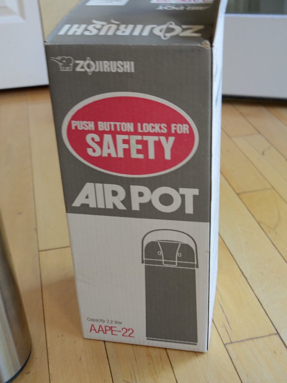 Zojirushi Air Pot Beverage Dispenser Model: AAPE-22 - Picture 11 of 12